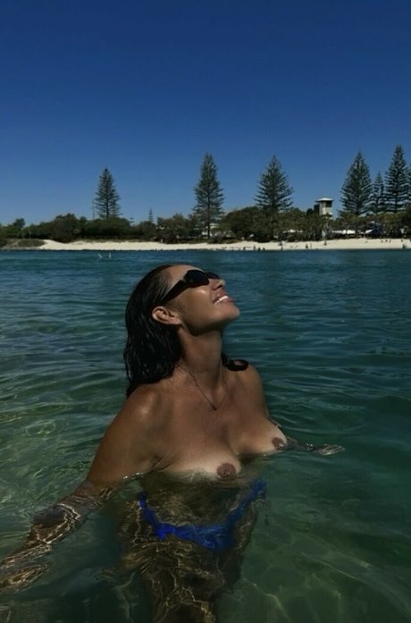 Kenza Peachie pornstar high quality gallery