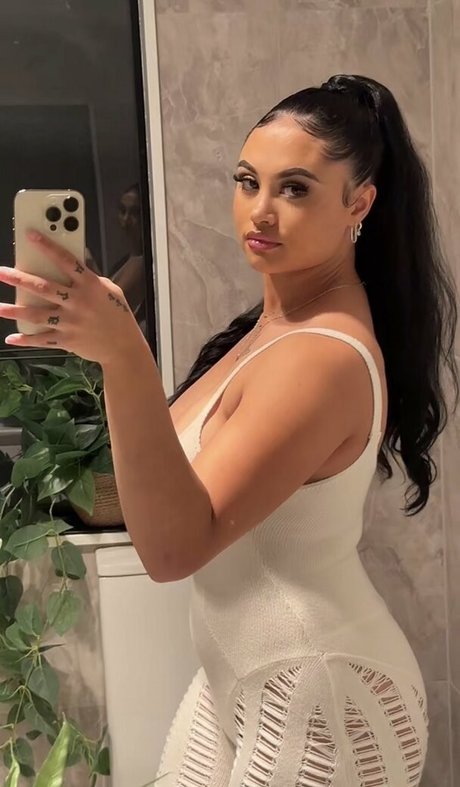 taylaraywhite star erotic pic