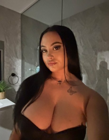 taylaraywhite model naked pic