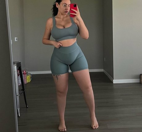 lexielvpez hot model gallery