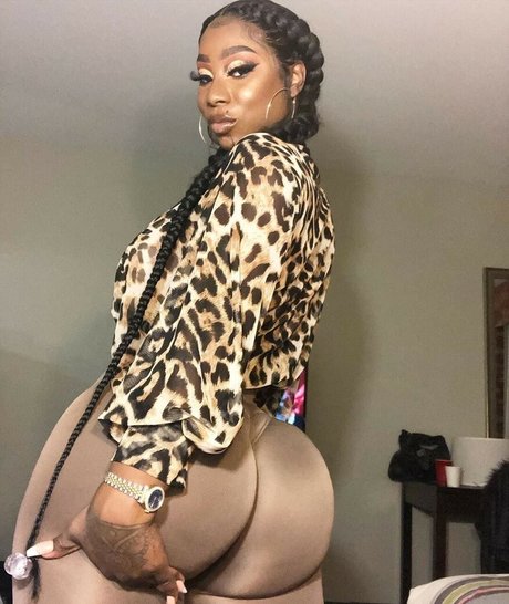 velvet__to__you nudes star images