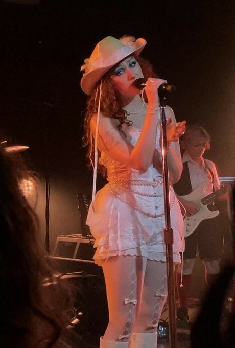 Chappell Roan model naked pics