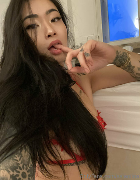 asianiina model xxx pic