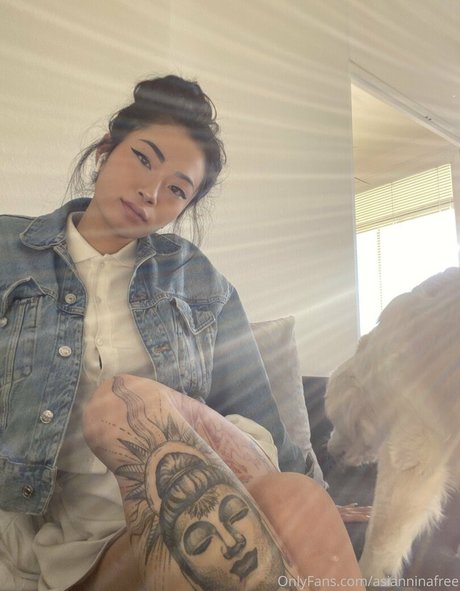 asianiina exclusive model pictures