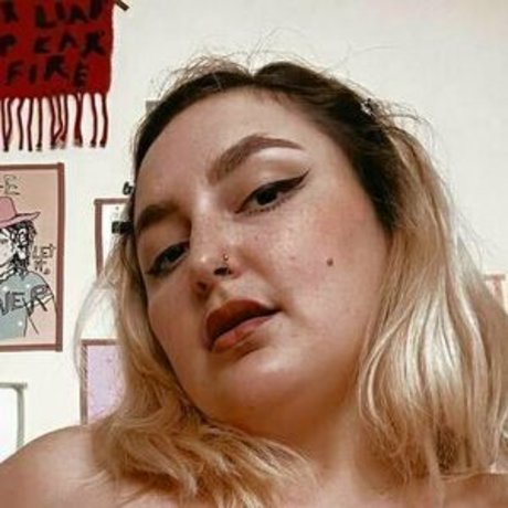 justhattie star exclusive img