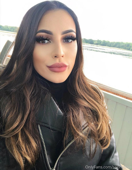 Sophydiva model best photos