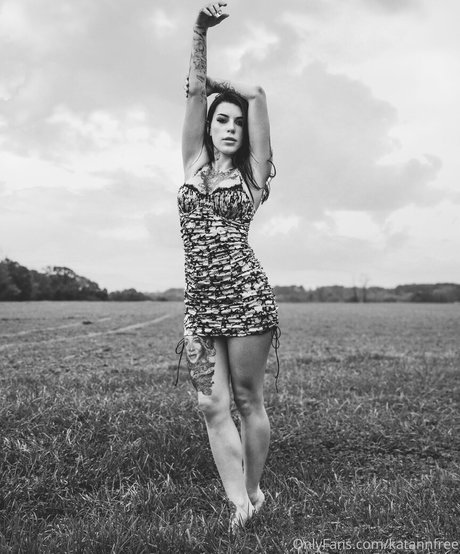 katannfree nude star img