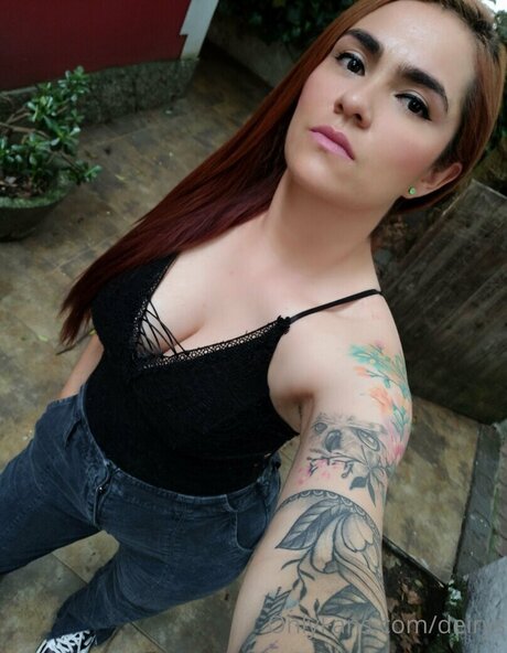 deirys naked actress galleries