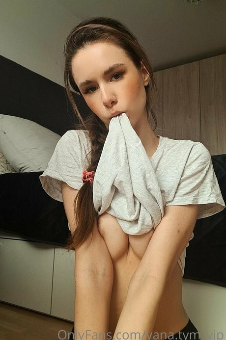 yana tym vip art actress picture