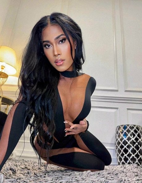 kira asia ts Profile pic