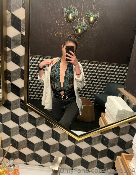 dove124 pornstar hot pic