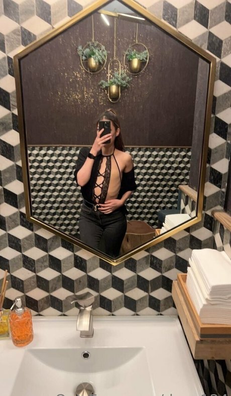 dove124 adult actress pic