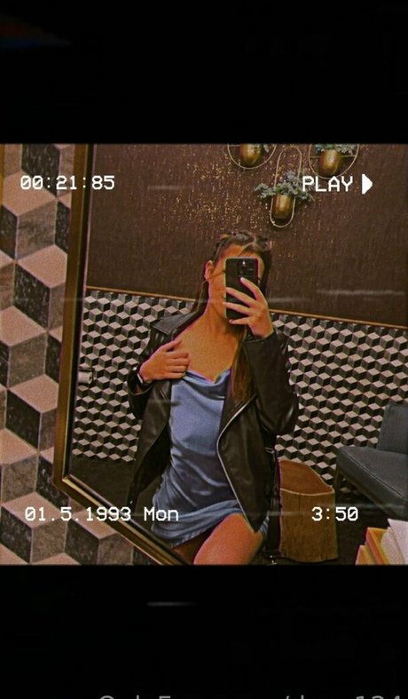 dove124 pornstar erotic pic