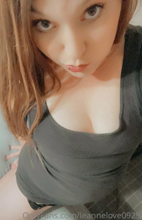 leannelove1992 pornographic actress picture