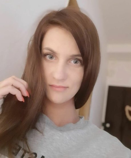 BunnyZuz pornstar top photo