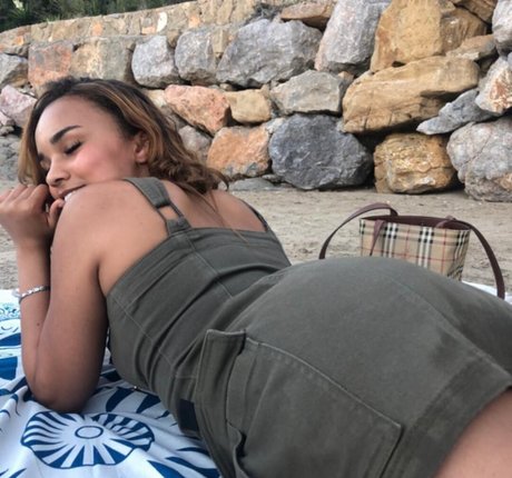 Ginnet pornstar exclusive picture