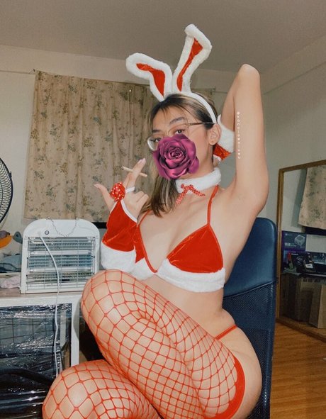 Kanojowa uwu hot model photo