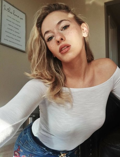 Aribets xxx pornstar galleries