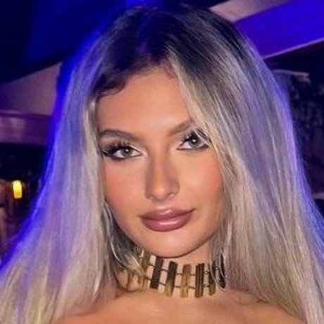 purekyliestephens sexy pornstar photo