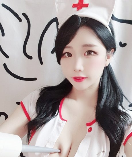 Adilyn nude actress photo