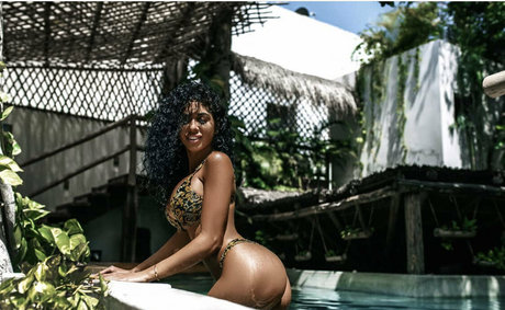 brooklindzz naked star image