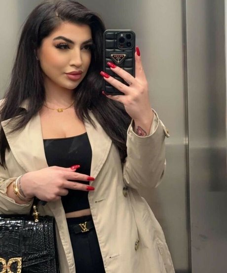 nattiinatt95 model sexy images