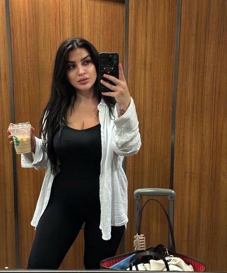 nattiinatt95 star nude images