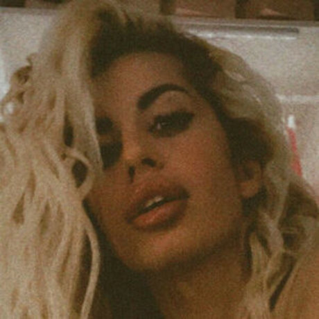 Nozan Ferm star nude pic