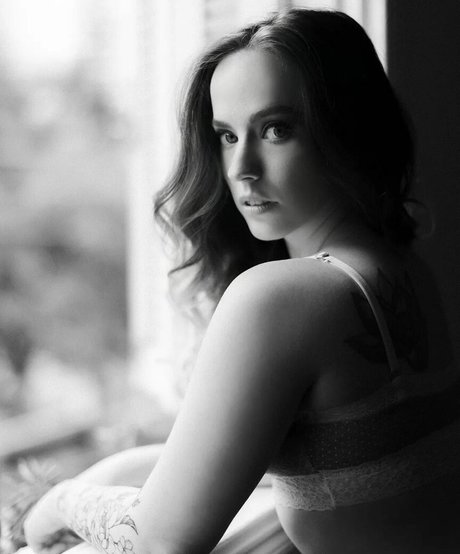 Nay Rodrigues pretty model galleries