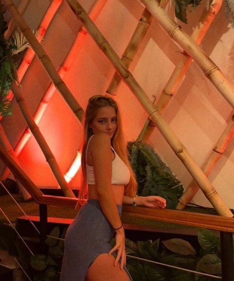 Julie Remoissenet nice actress photo