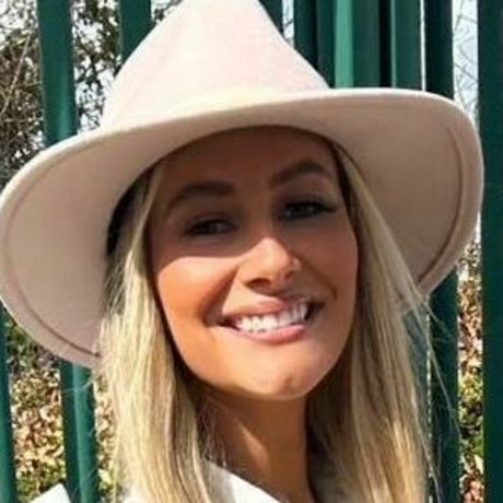 Faylee Oxenham model perfect photos