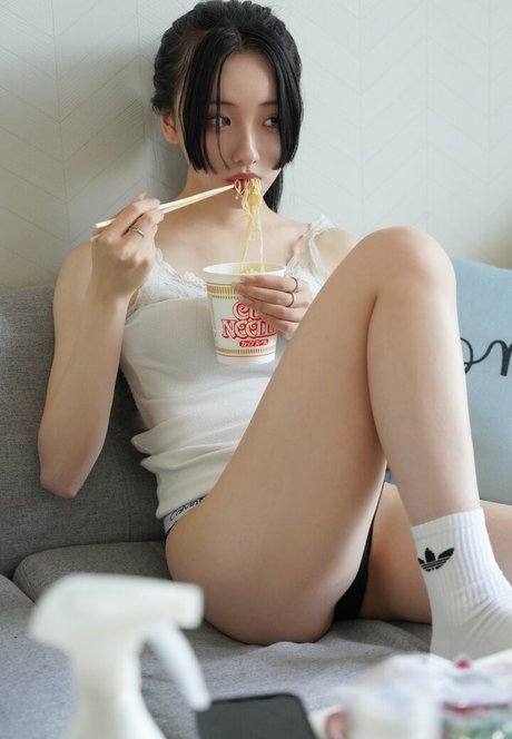 _xxkhyn art actress picture