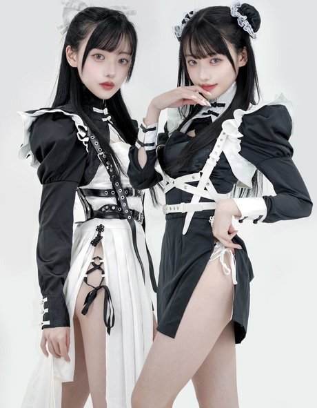 _xxkhyn erotic model pic