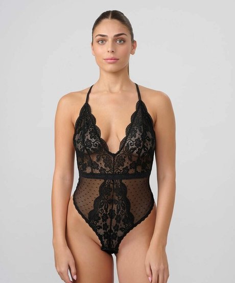 Noya Arviv pornographic model gallery