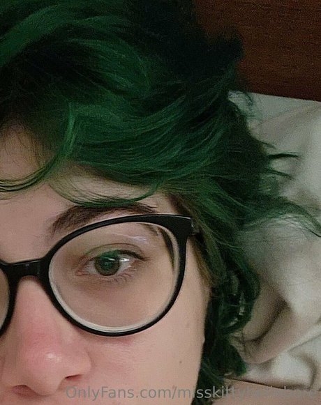 misskittyhellebore free pornstar pictures