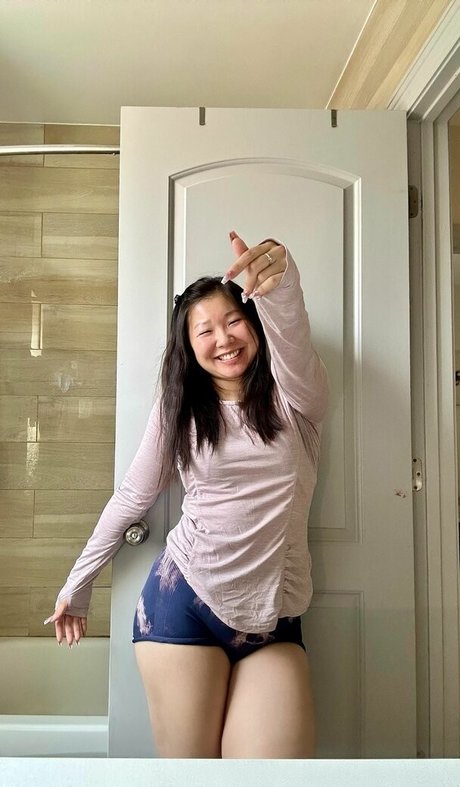 Asianquadbae exclusive actress photo