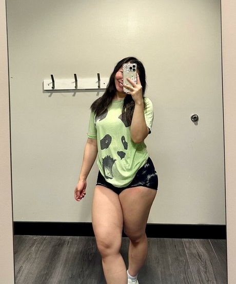 Asianquadbae model porn gallery