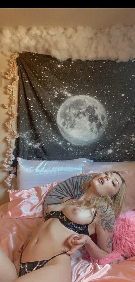 michelle818 beautiful pornstar photo