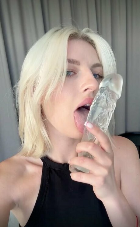 candyblondbaby model art photo