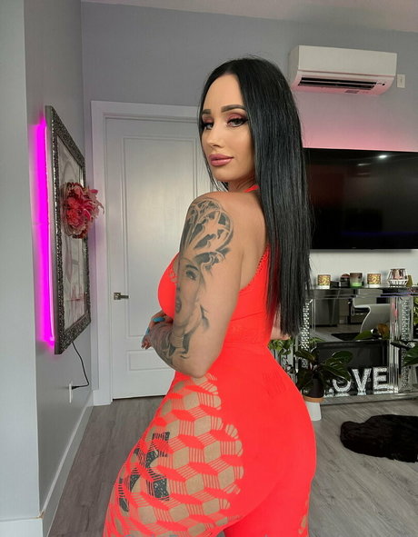 moneybirdette nude model archive