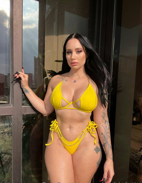 moneybirdette nude pornstar picture