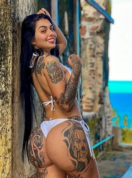 Carol Mourah nice model picture