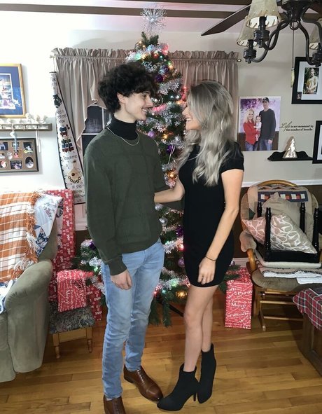 Alyssa Bryanne nudes model photo