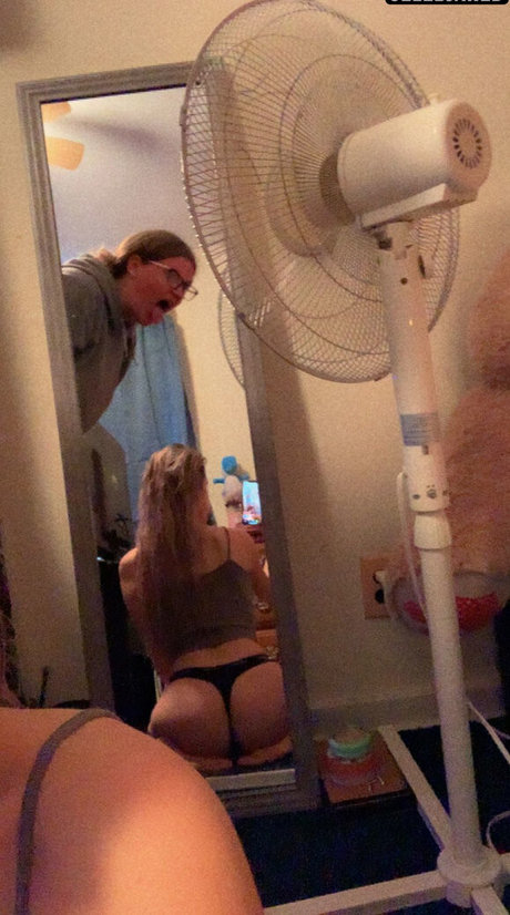 Alyssa Bryanne model hot pic