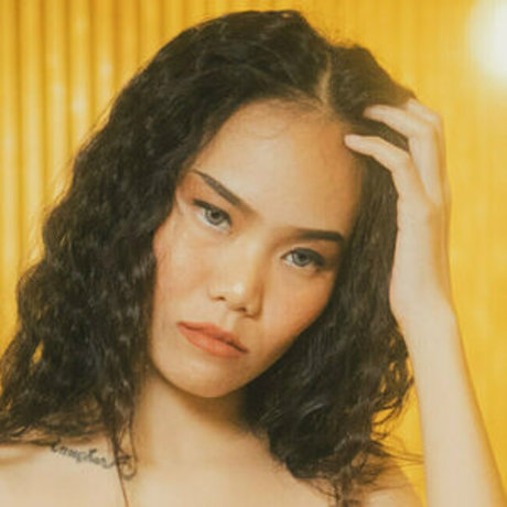 bumblebeethai porn model img