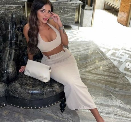 MiraXSugar naked model pictures