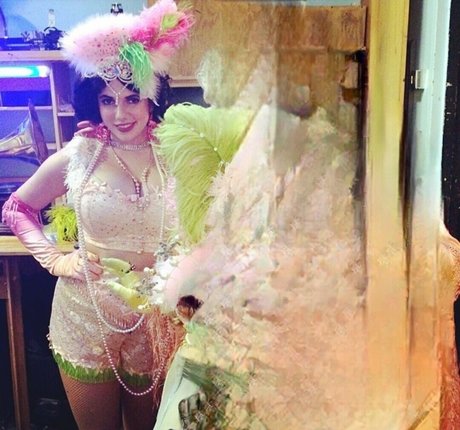 Emily Helen Barry model naked pics