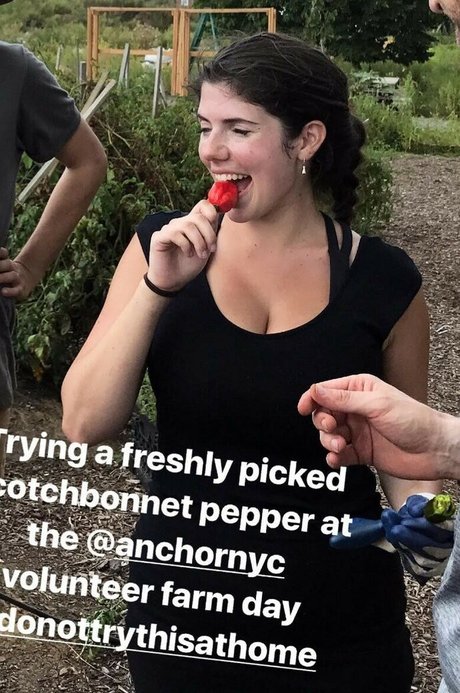 Emily Helen Barry free pornstar img