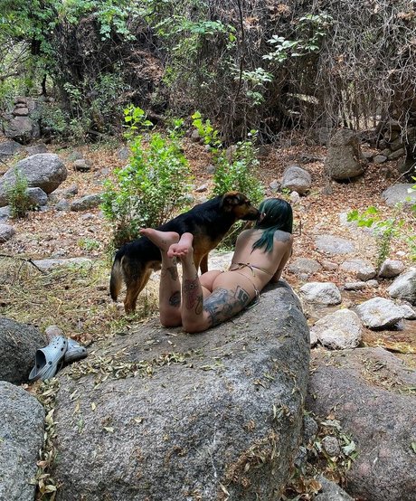 Laura Cruz porn model pics