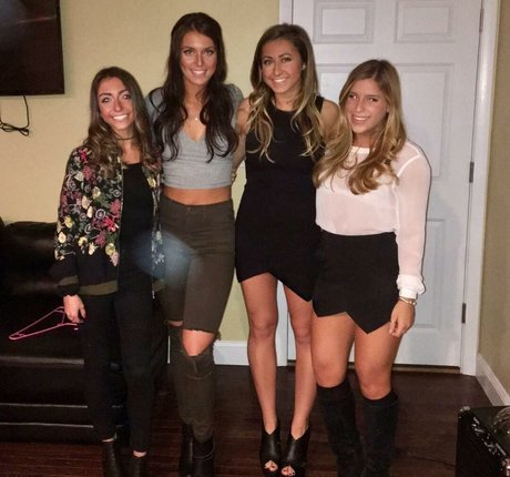 busty mom onlyfans perfect images